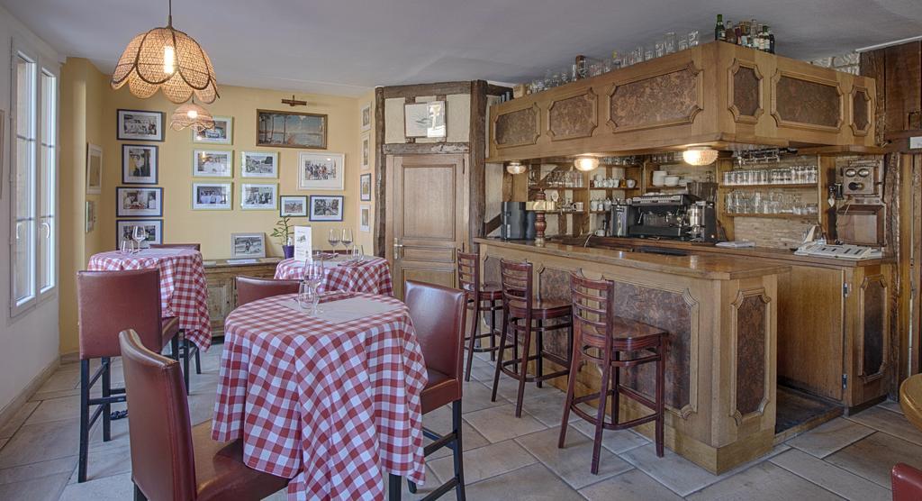 Hotel Logis Le Tadorne Piney Exteriér fotografie